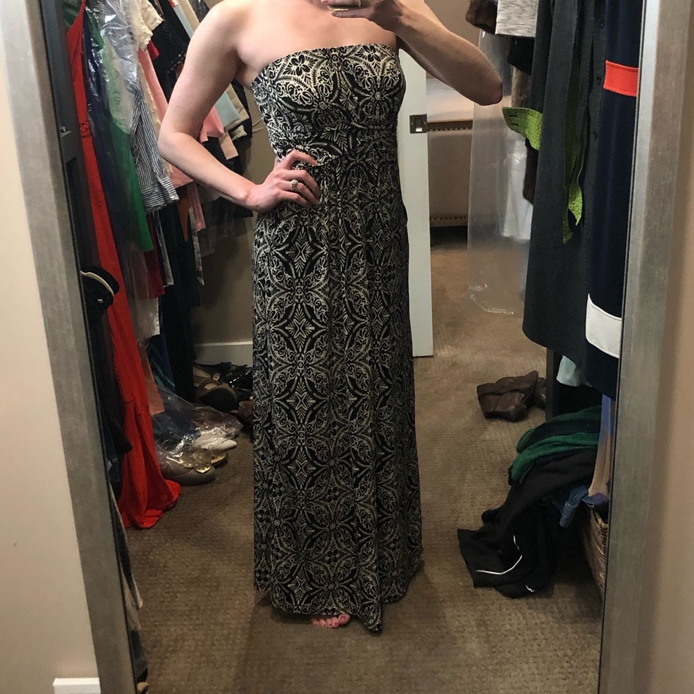 Size M strapless maxi dress